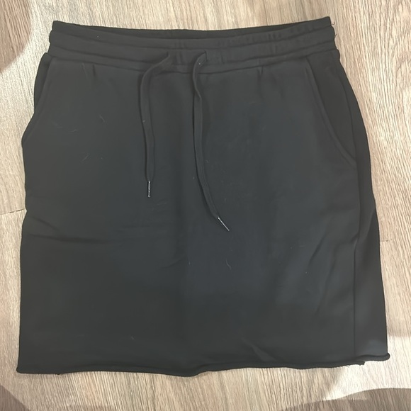 525 drawstring skirt (size small) - Picture 3 of 5